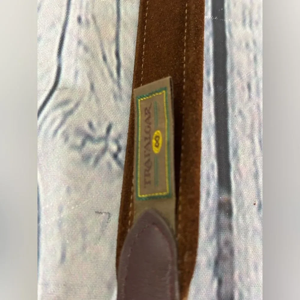 Trafalgar Cortina Chestnut Leather Gold Buckle Formal Casual Classic Belt 38